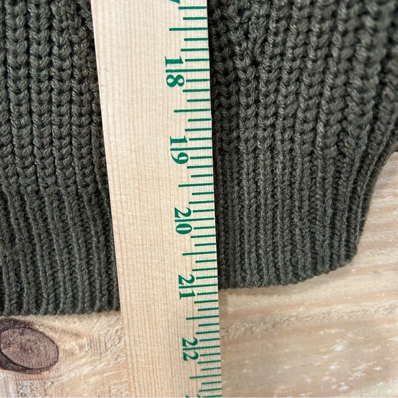Proof Apparel, cropped sweater, cableknit, green, excellent condition, small - Picture 4 of 7